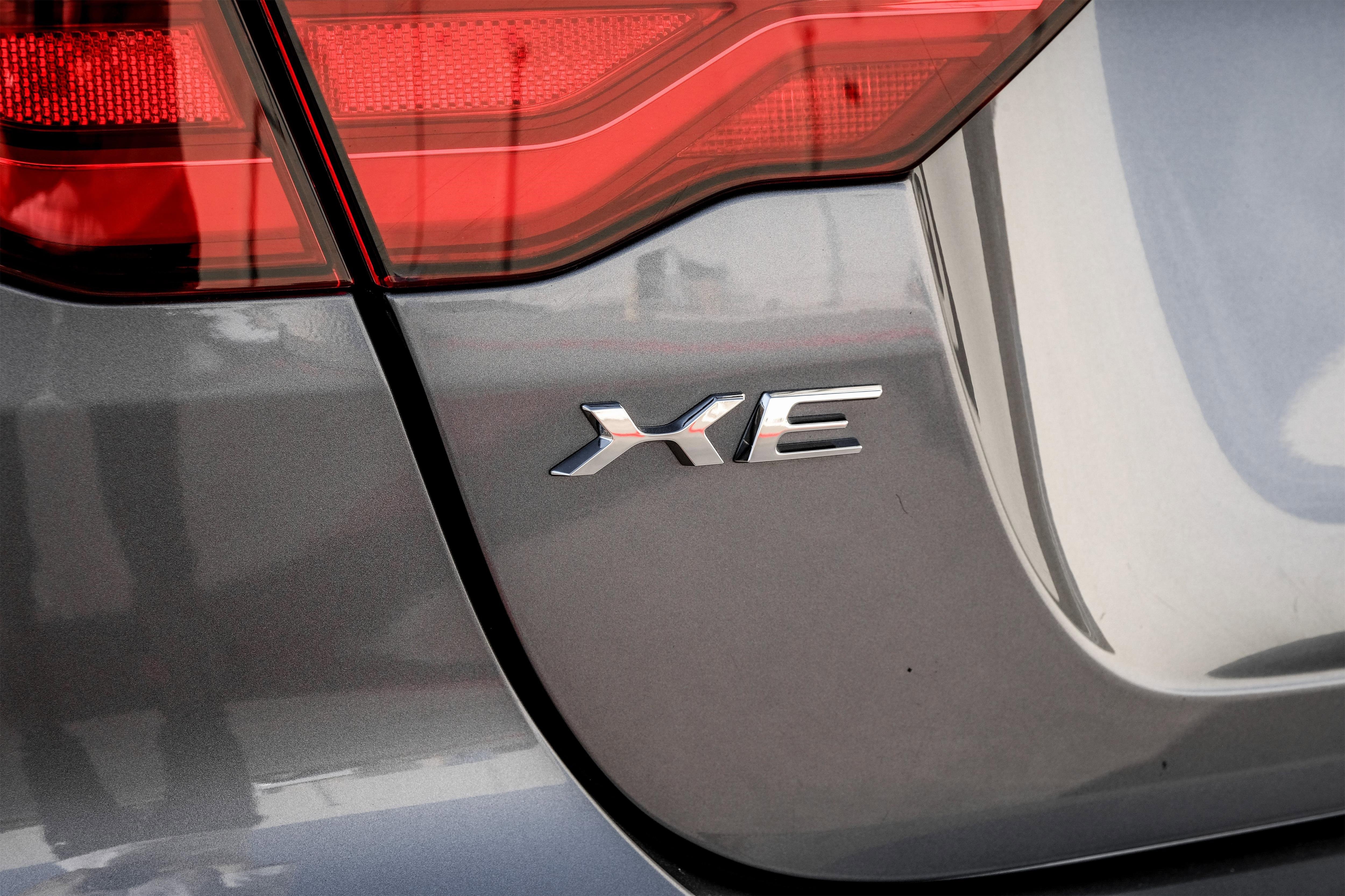 Used 2020 Jaguar XE S image 51