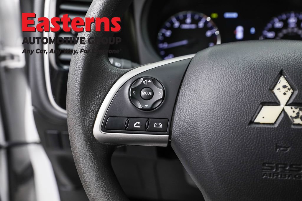 Used 2020 Mitsubishi Outlander ES image 15