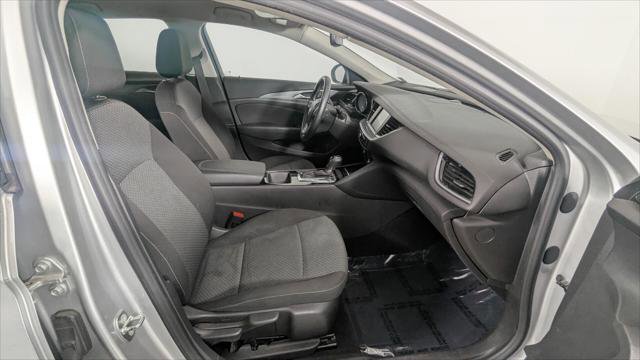 Used 2018 Buick Regal Preferred image 23