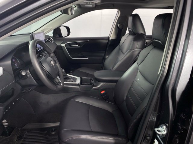 Used 2023 Toyota RAV4 XLE Premium AWD/4WD image 15