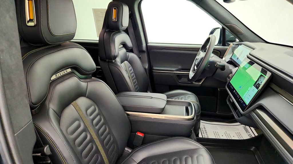Used 2024 Rivian R1S Adventure Dual AWD/4WD image 26