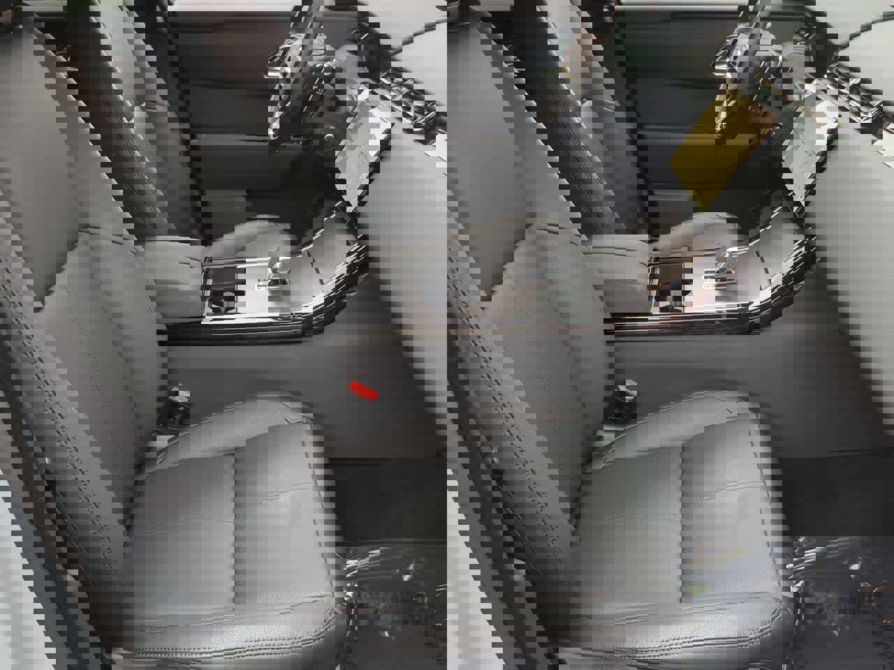 Certified 2024 Land Rover Range Rover Velar Dynamic SE image 23