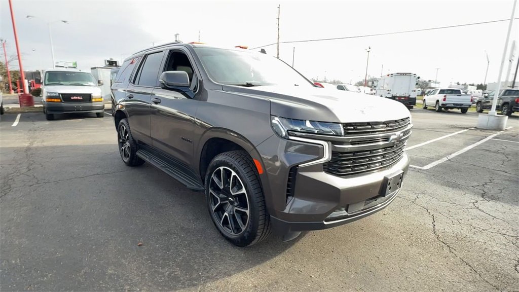 Used 2021 Chevrolet Tahoe RST w/ Luxury Package image 2