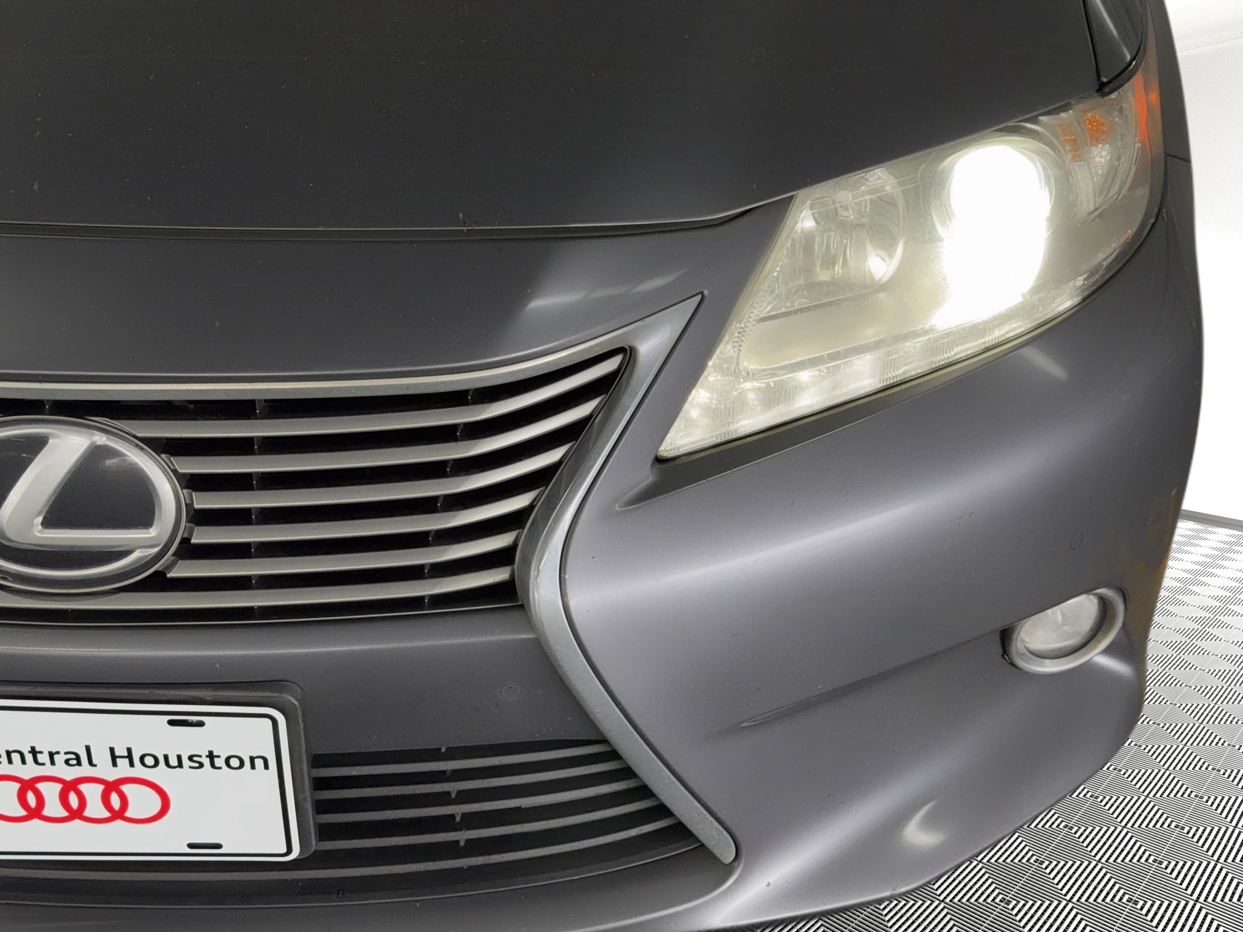 Used 2015 Lexus ES 350 w/ Luxury Package FWD image 11