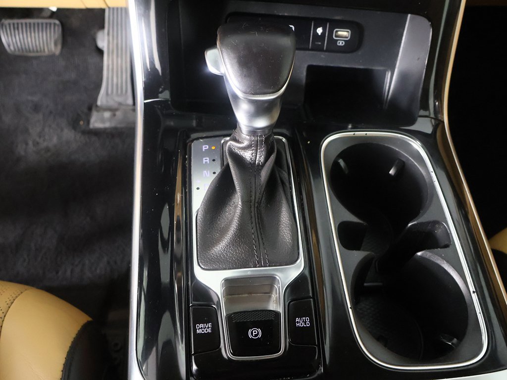 Used 2023 Kia Carnival EX image 45