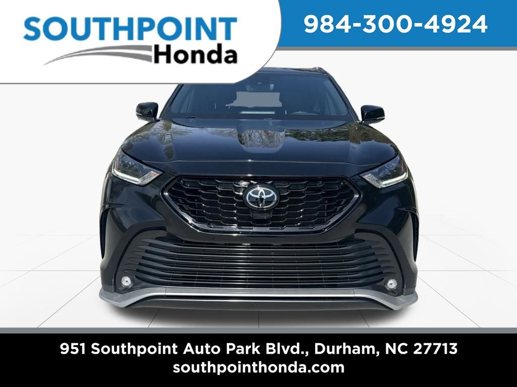 Used 2023 Toyota Highlander XSE image 2