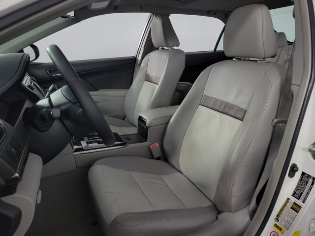 Used 2014 Toyota Camry XLE w/ Leather Package FWD image 11