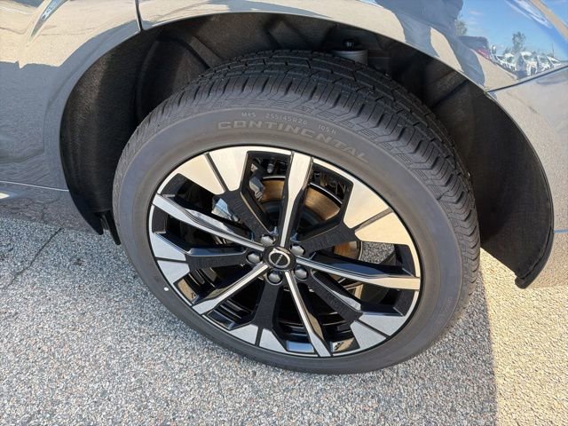 New 2026 Volvo XC60 B5 Plus w/ Protection Package Premier image 6
