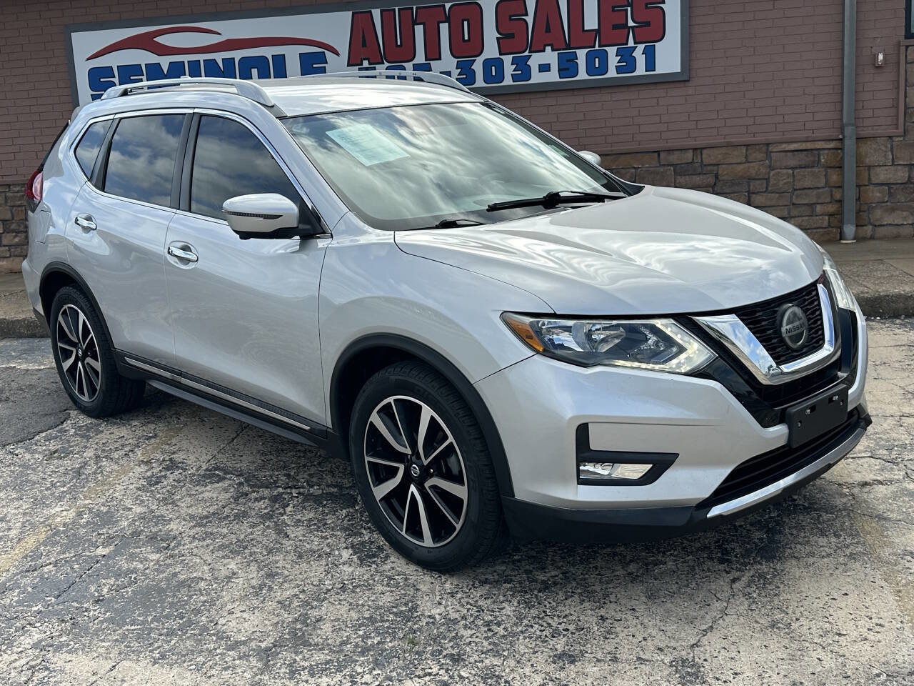 Used 2019 Nissan Rogue SL FWD image 3