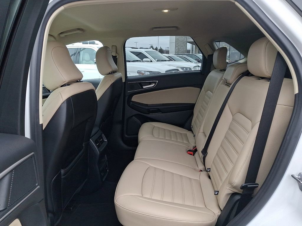 Certified 2022 Ford Edge SEL w/ Convenience Package image 10