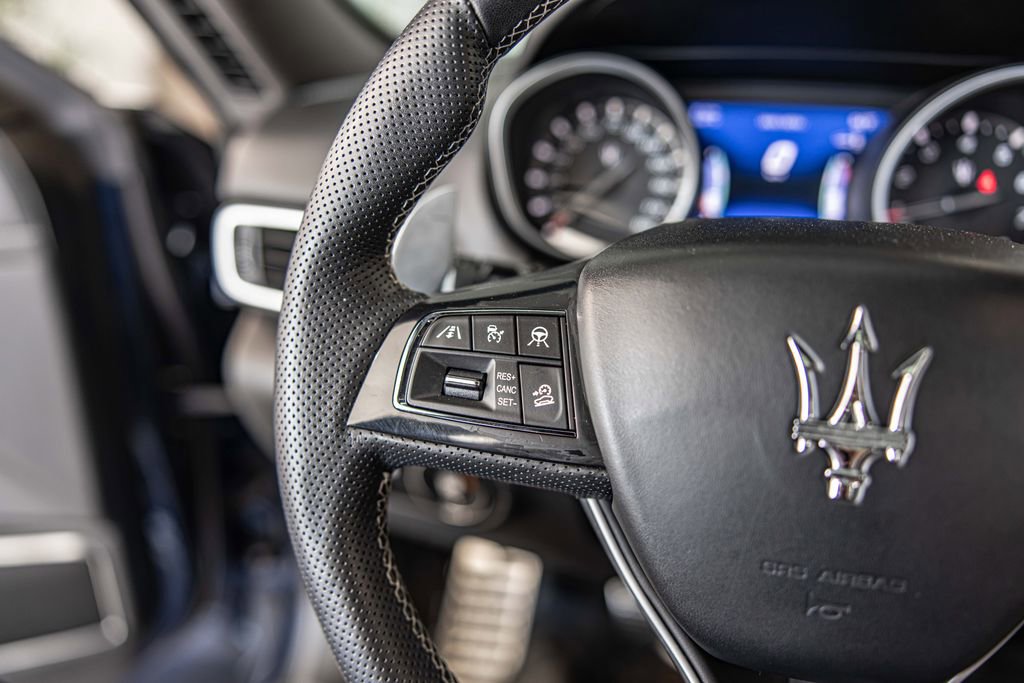 Used 2019 Maserati Levante S GranSport image 26