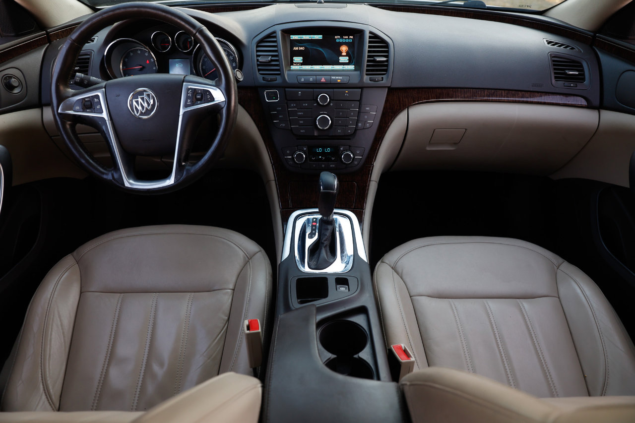 Used 2013 Buick Regal Premium image 21