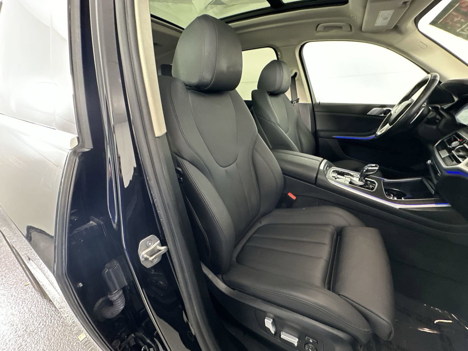 Used 2022 BMW X7 xDrive40i image 31