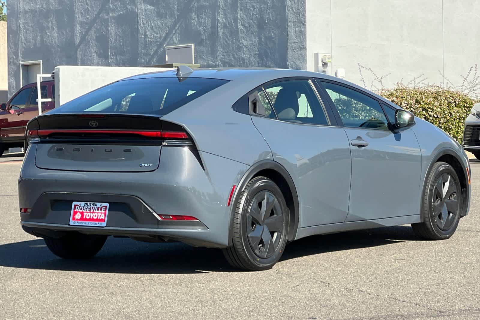 Certified 2023 Toyota Prius LE FWD image 2