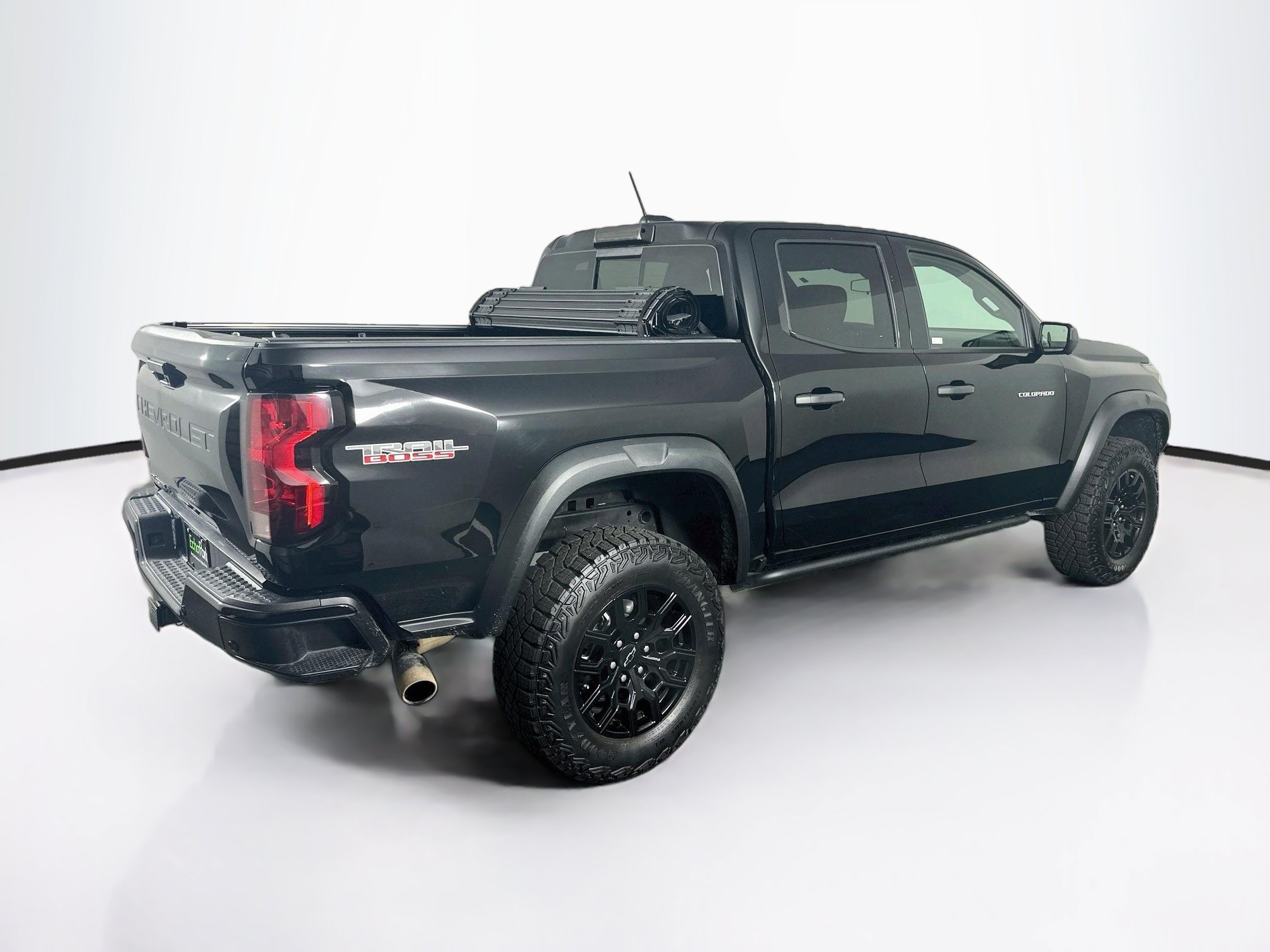Used 2024 Chevrolet Colorado Trail Boss w/ Technology Package AWD/4WD image 9