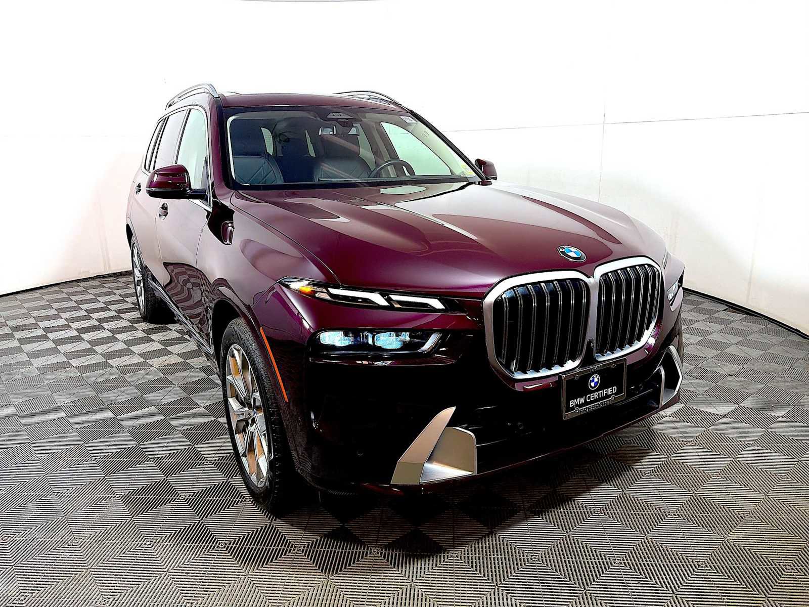 Certified 2024 BMW X7 xDrive40i w/ Premium Package image 2
