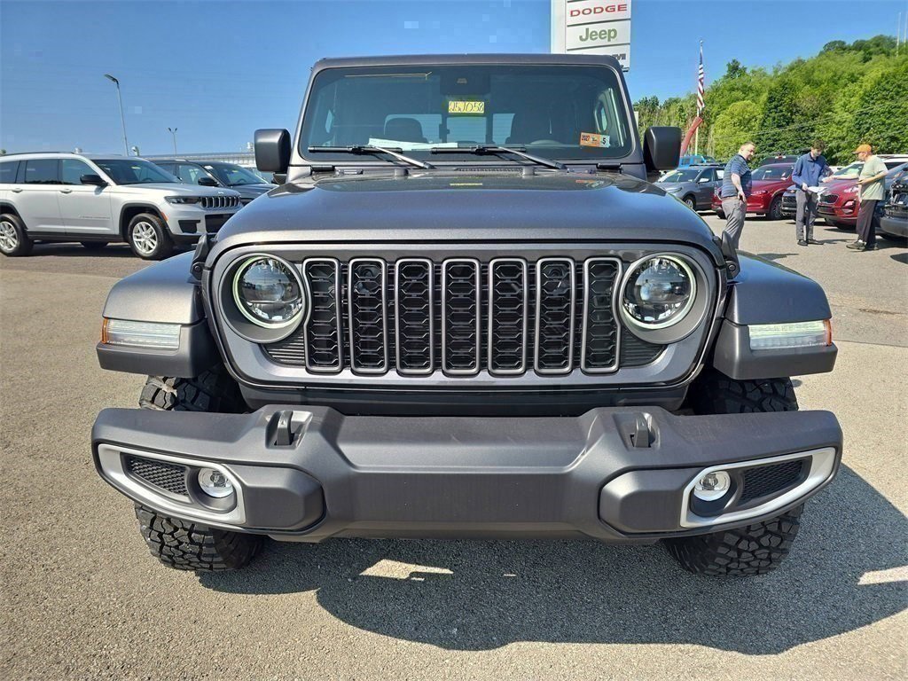 New 2025 Jeep Gladiator Sport image 10