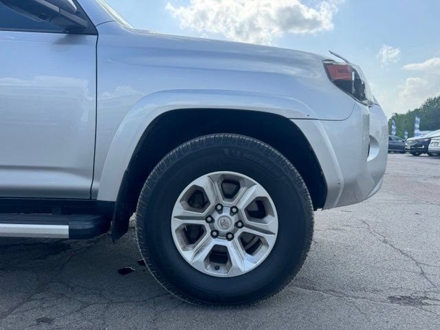 Used 2016 Toyota 4Runner SR5 Premium AWD/4WD image 10