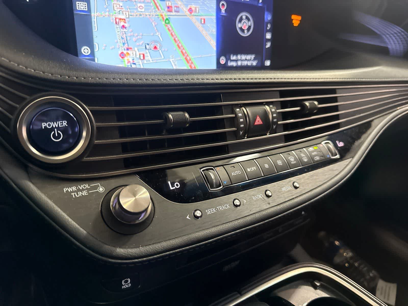 Used 2020 Lexus LS 500h w/ Luxury Package RWD image 26