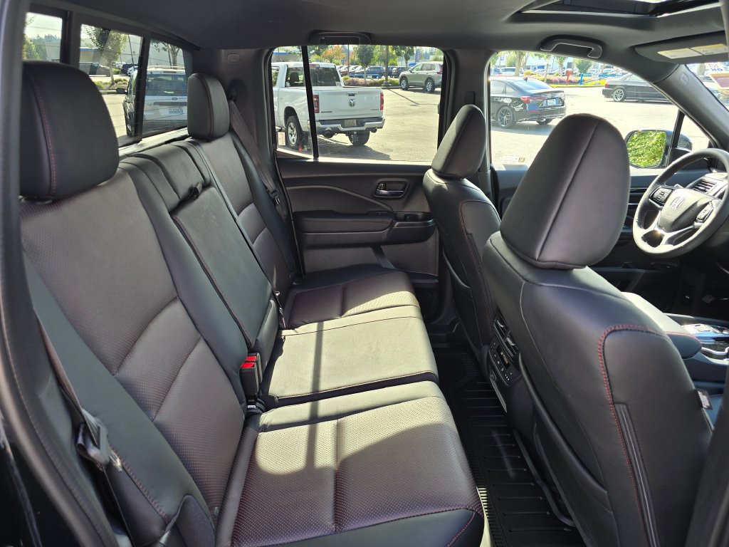 Certified 2026 Honda Ridgeline Black Edition image 7