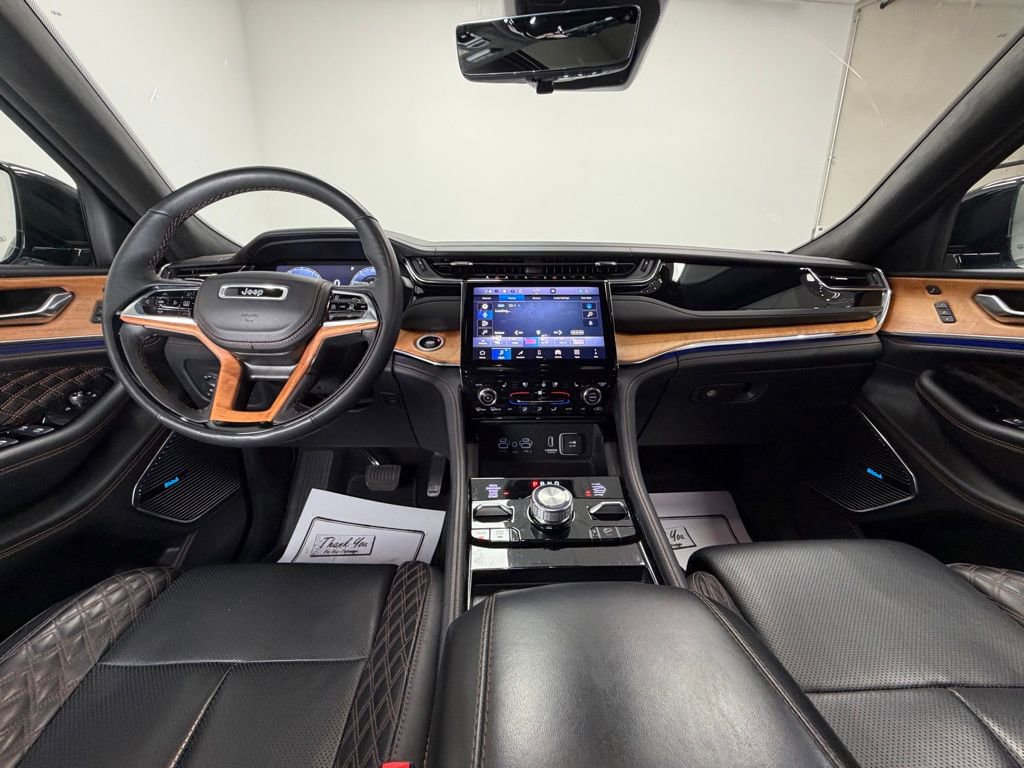 Used 2024 Jeep Grand Cherokee L Summit AWD/4WD image 13