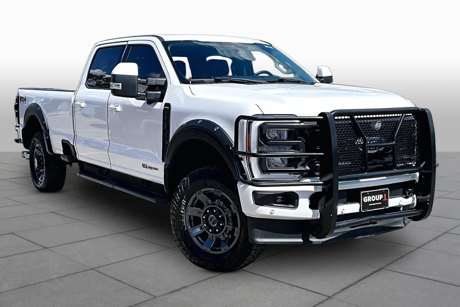 Used 2023 Ford F350 Lariat w/ Lariat Ultimate Package AWD/4WD image 3