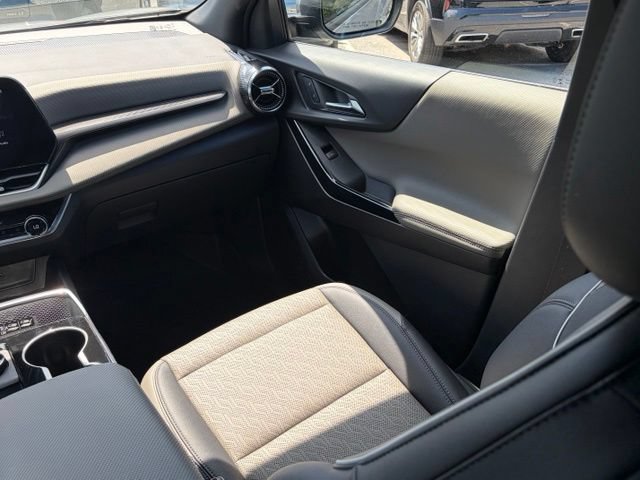 Used 2026 Chevrolet Equinox LT w/ Convenience Package II AWD/4WD image 32