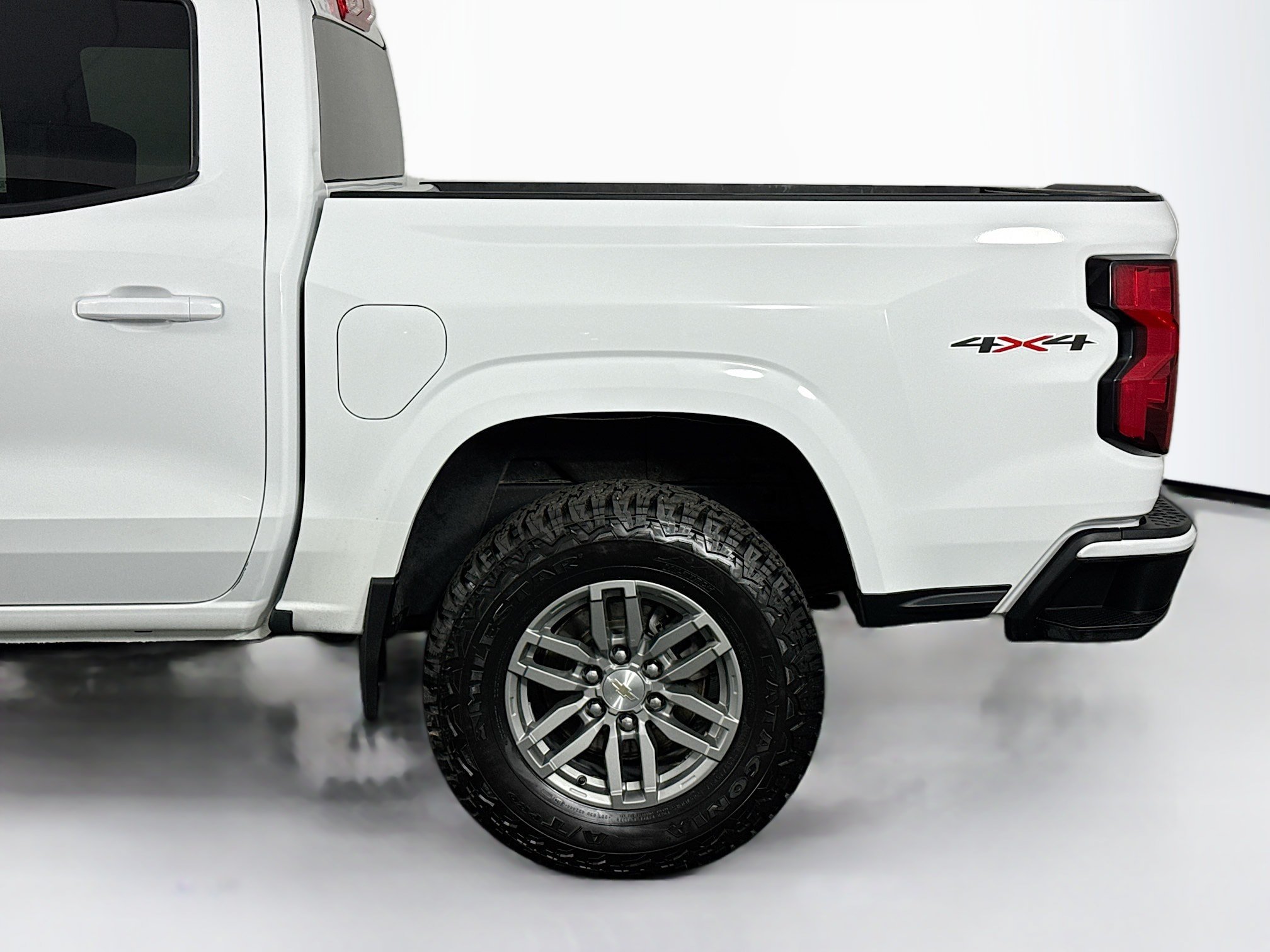 Used 2023 Chevrolet Colorado LT AWD/4WD image 39