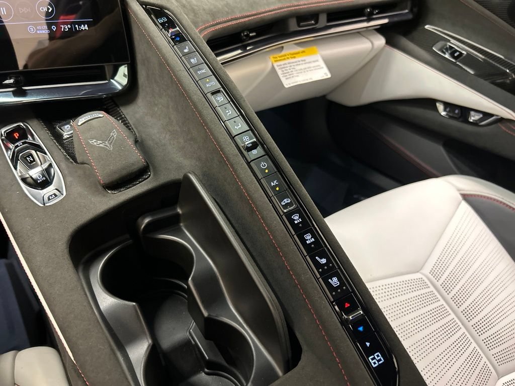 Used 2023 Chevrolet Corvette Stingray Premium Conv w/ Z51 Performance Package RWD image 24