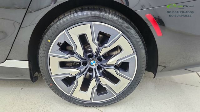 Used 2023 BMW i7 xDrive60 AWD/4WD image 66