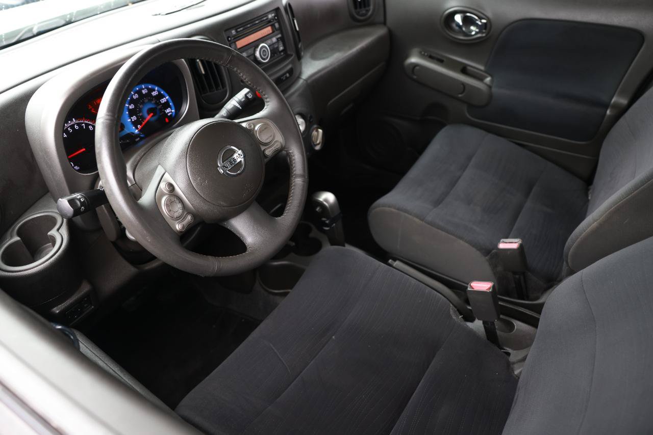 Used 2011 Nissan Cube 1.8 S w/ Interior Designer Pkg FWD image 4