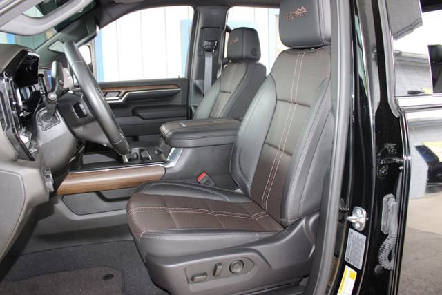 Used 2025 Chevrolet Silverado 3500 High Country w/ Technology Package image 25