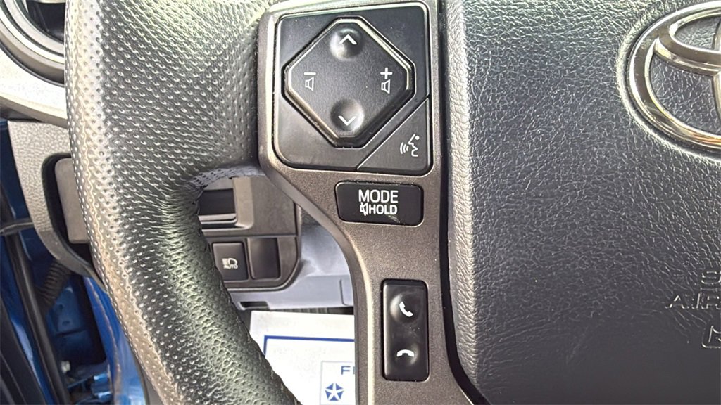 Used 2018 Toyota Tacoma TRD Sport image 22