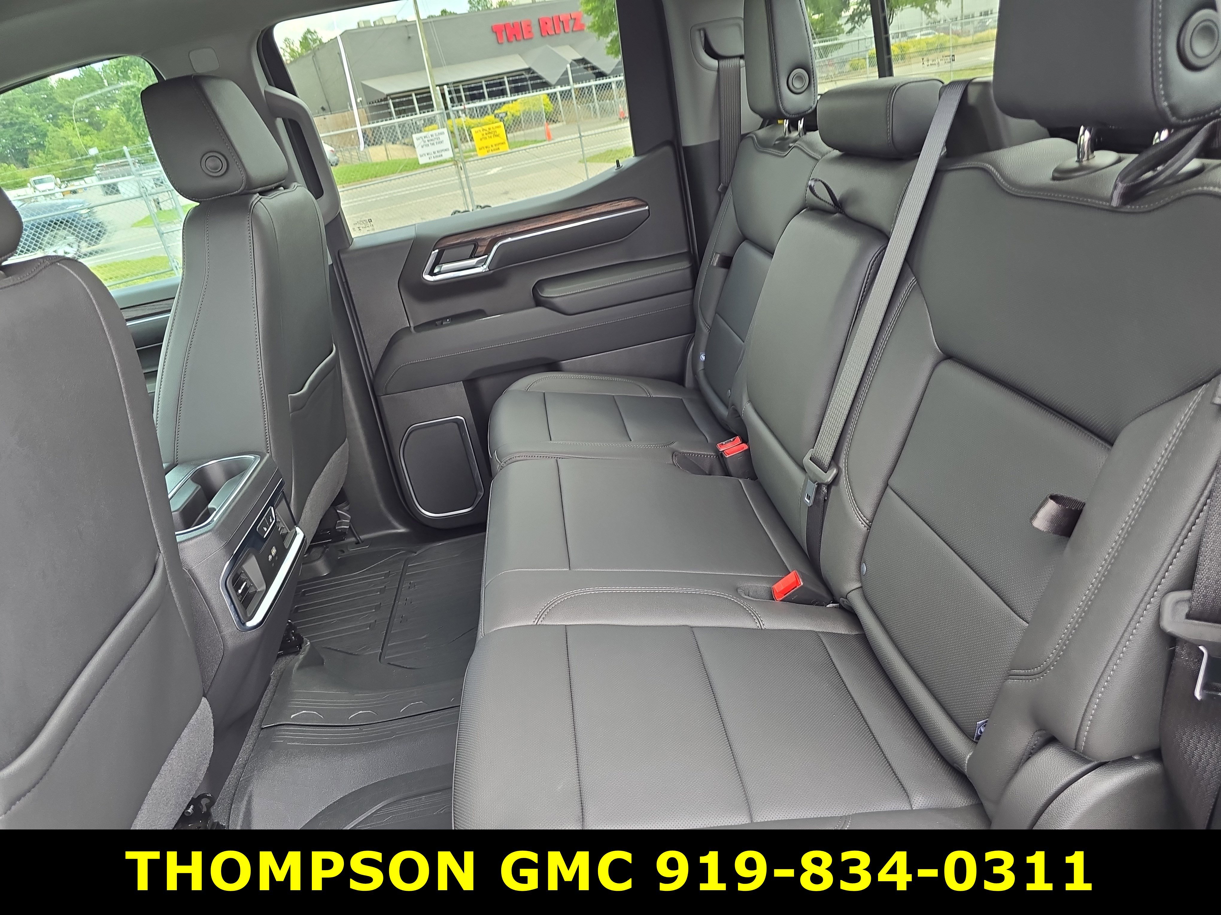 New 2024 GMC Sierra 1500 SLT w/ SLT Premium Package image 17