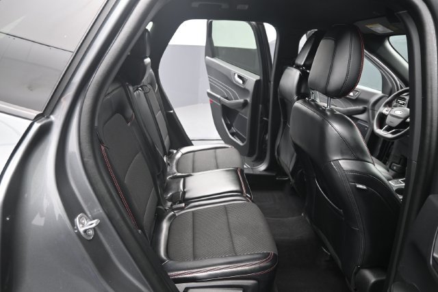 Used 2023 Ford Escape ST-Line AWD/4WD image 15