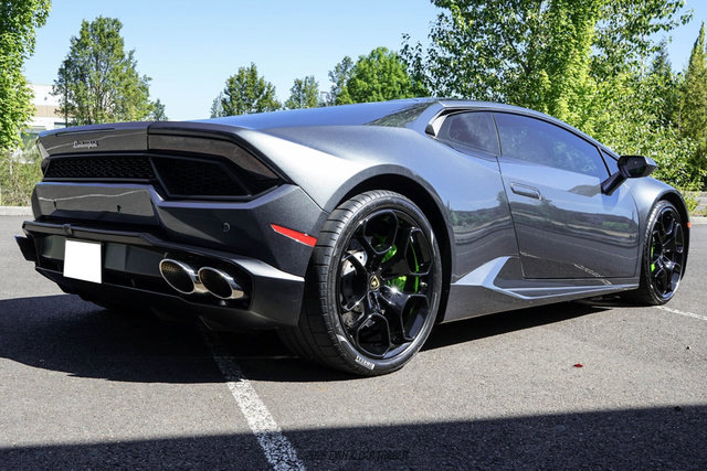 Used 2017 Lamborghini Huracan LP 580-2 RWD image 8