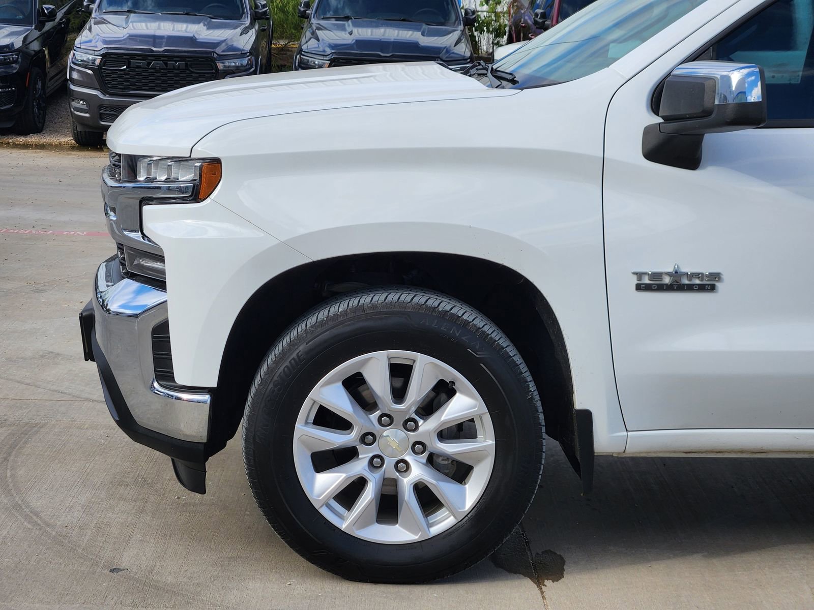 Used 2019 Chevrolet Silverado 1500 LT w/ Texas Edition image 10