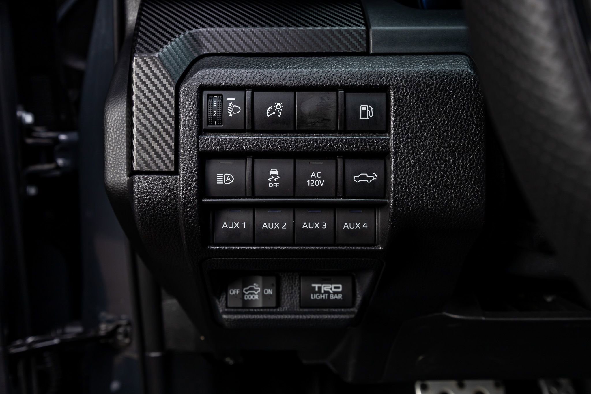 Used 2025 Toyota Tacoma TRD Pro AWD/4WD image 21