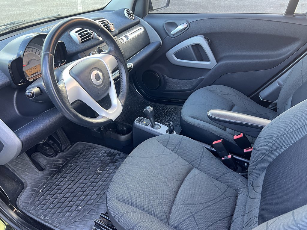 Used 2012 smart fortwo pure image 12