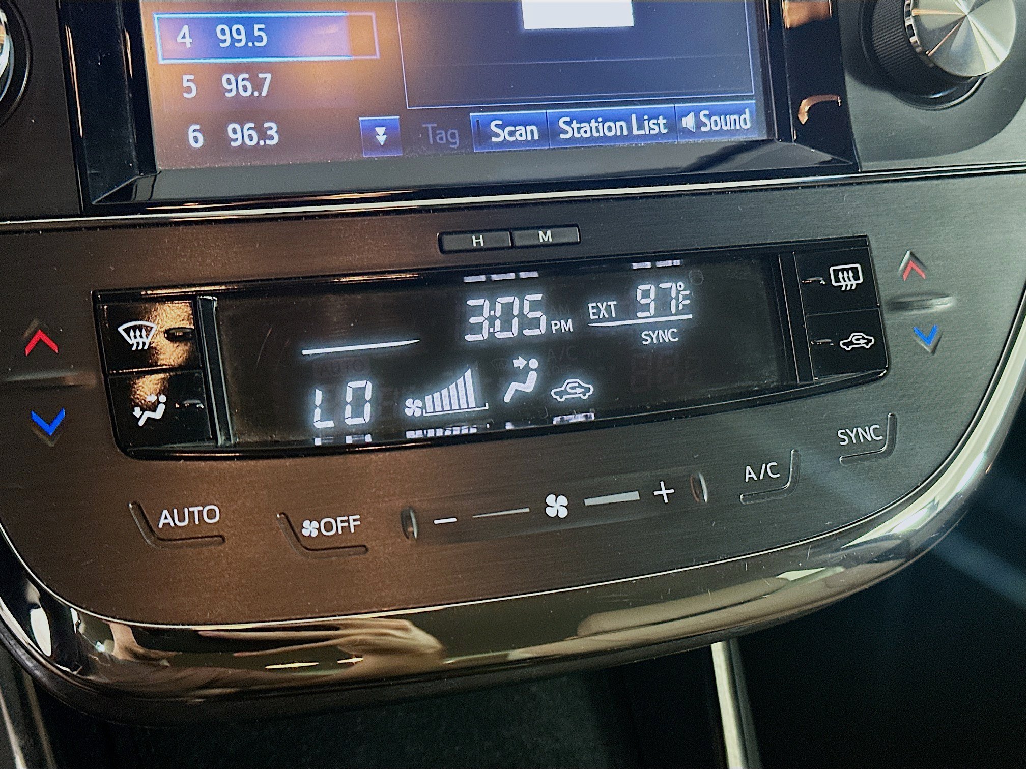 Used 2016 Toyota Avalon XLE FWD image 23