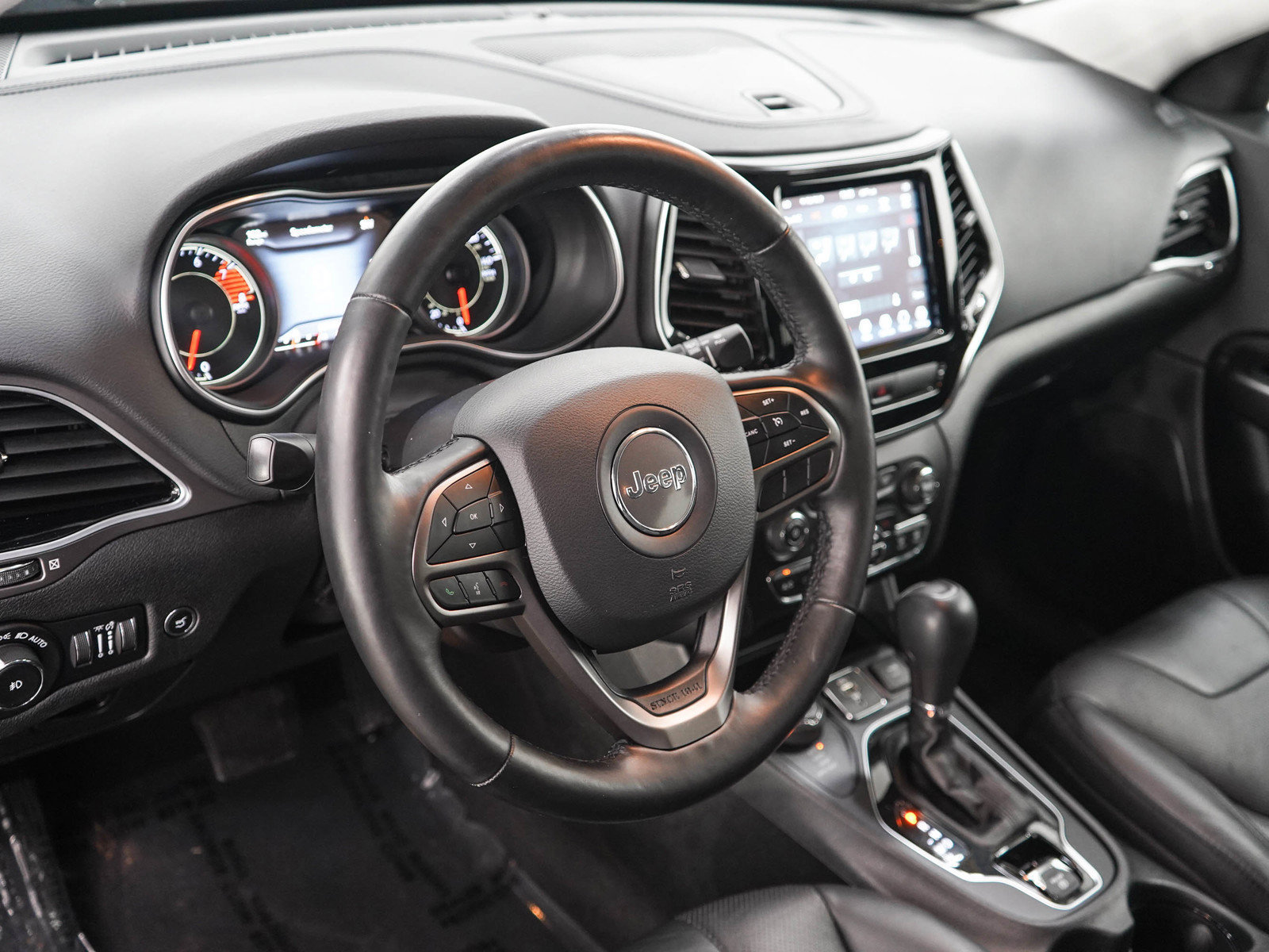 Used 2020 Jeep Cherokee Limited AWD/4WD image 21