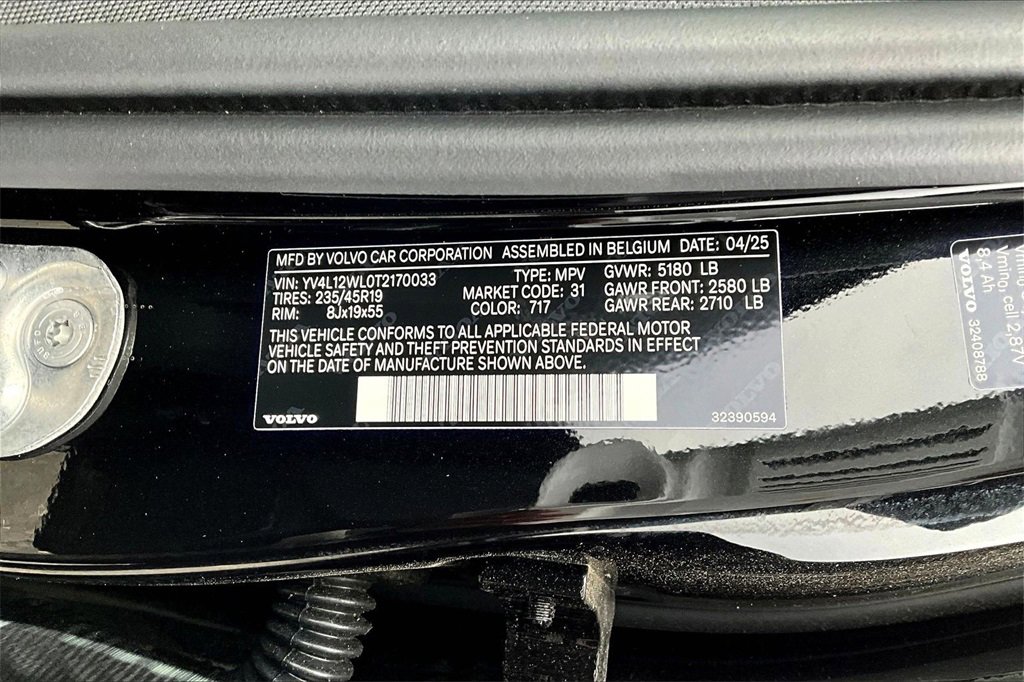 New 2026 Volvo V60 B5 Cross Country Ultra w/ Protection Package Premier image 8