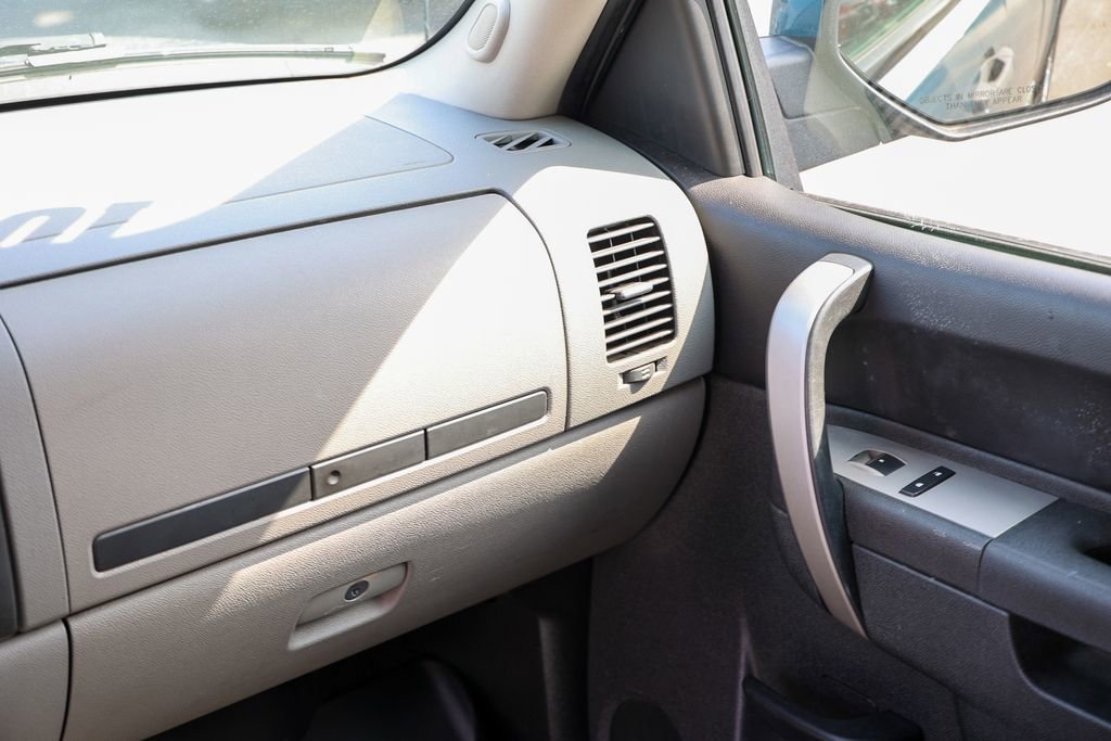 Used 2010 Chevrolet Silverado 1500 LS image 8