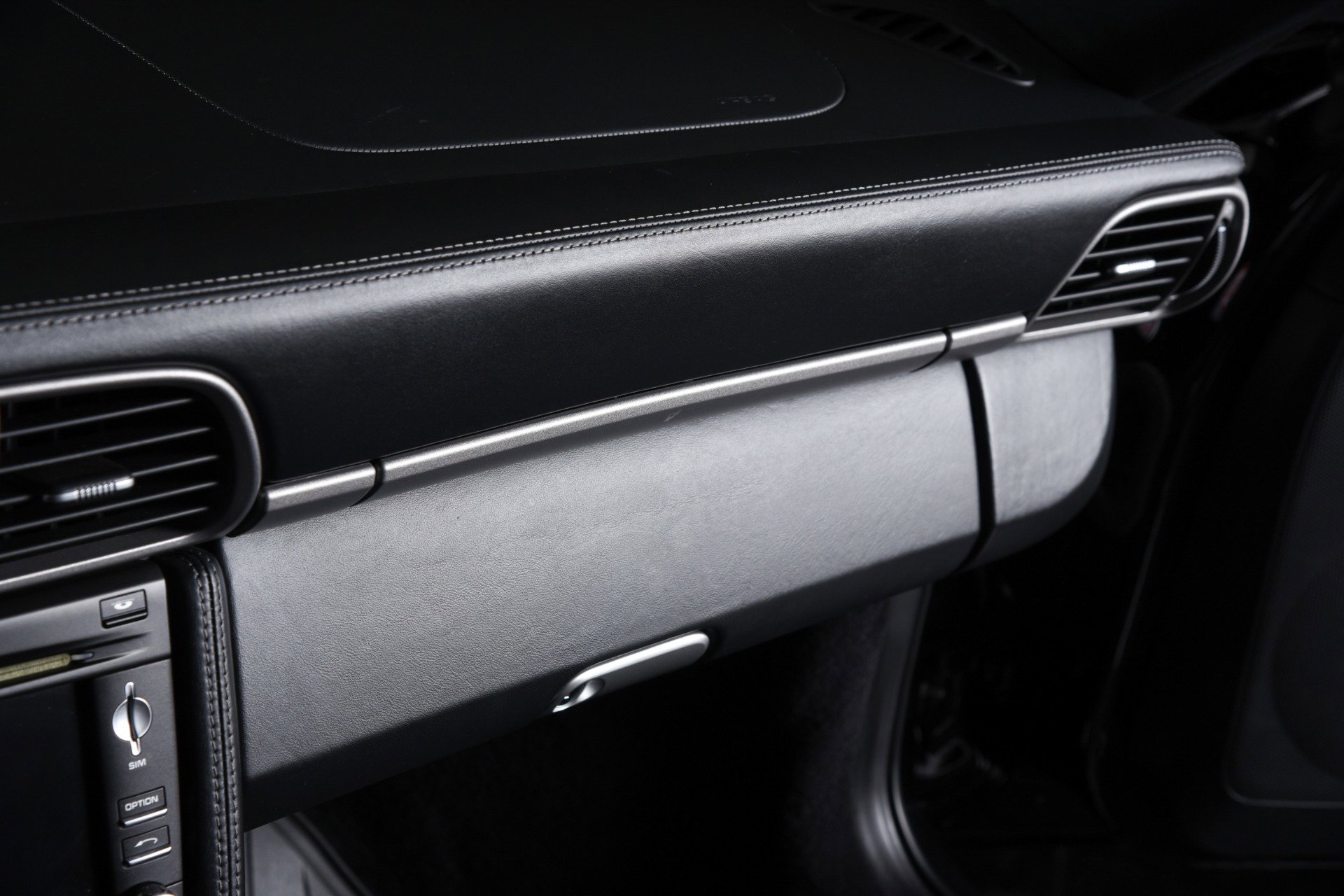 Used 2012 Porsche 911 Carrera 4 image 21