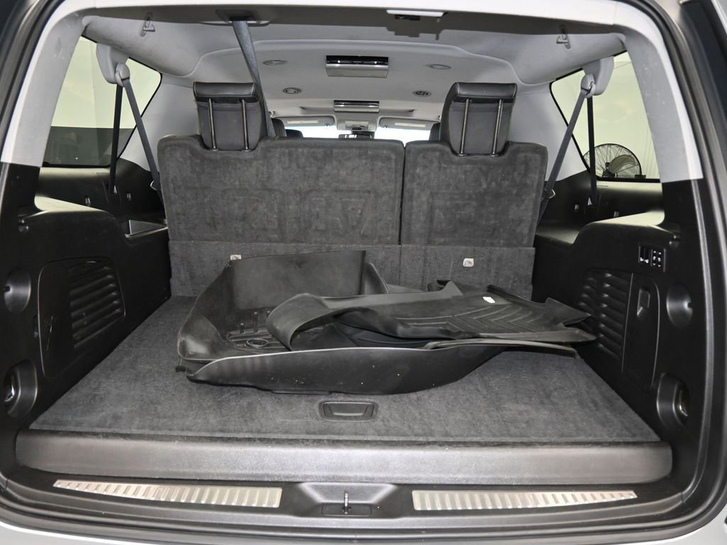 Used 2018 Chevrolet Suburban LT image 46