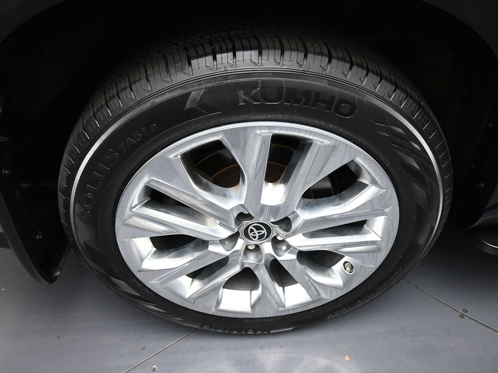 Used 2022 Toyota Highlander Limited AWD/4WD image 12
