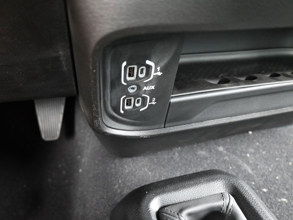 Used 2024 RAM 3500 Tradesman image 25