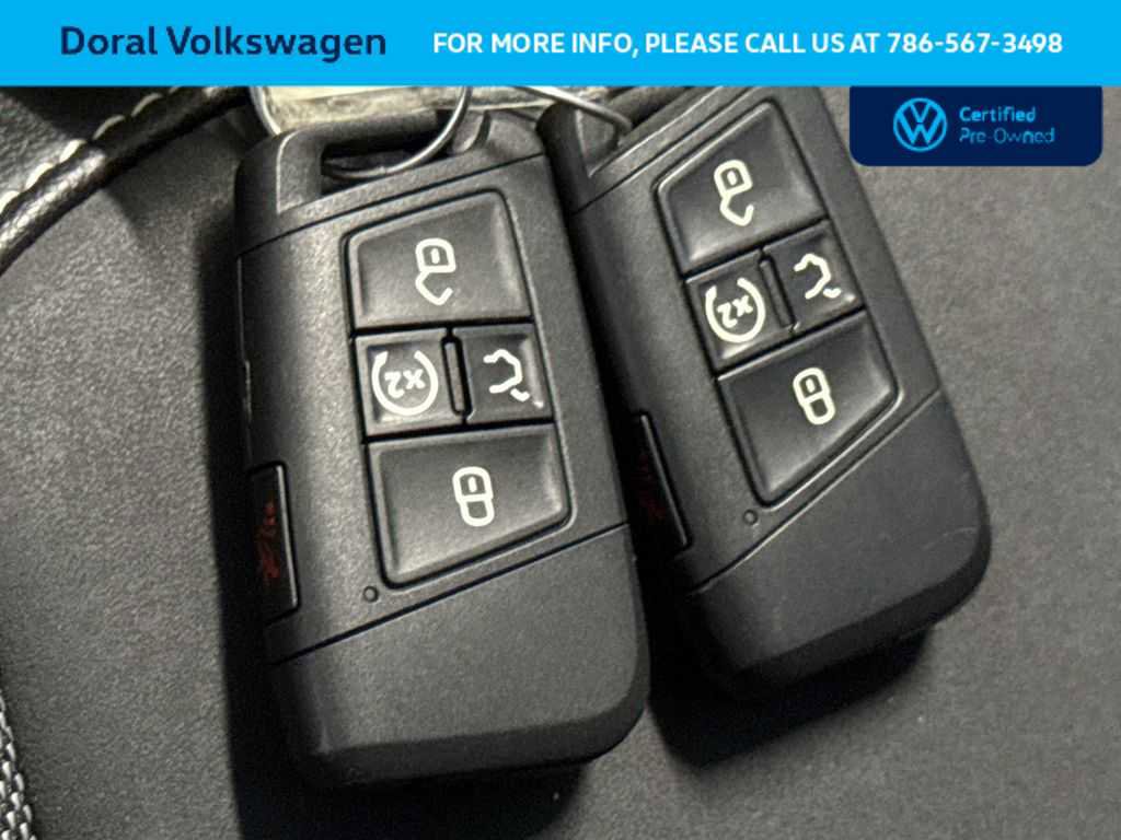 Certified 2022 Volkswagen Taos SE FWD image 28