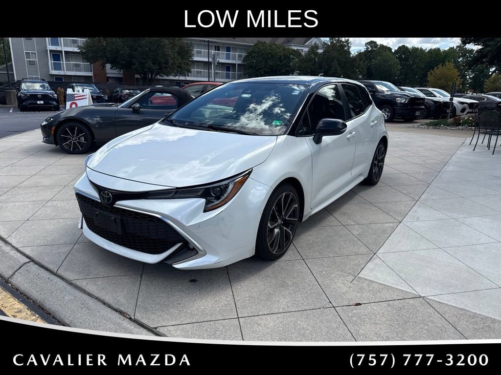 Used 2022 Toyota Corolla XSE FWD image 3