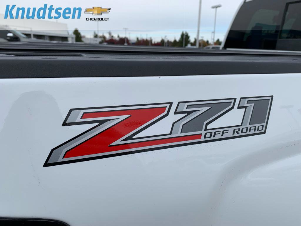 Used 2015 Chevrolet Silverado 1500 LTZ Z71 w/ LTZ Plus Package image 9